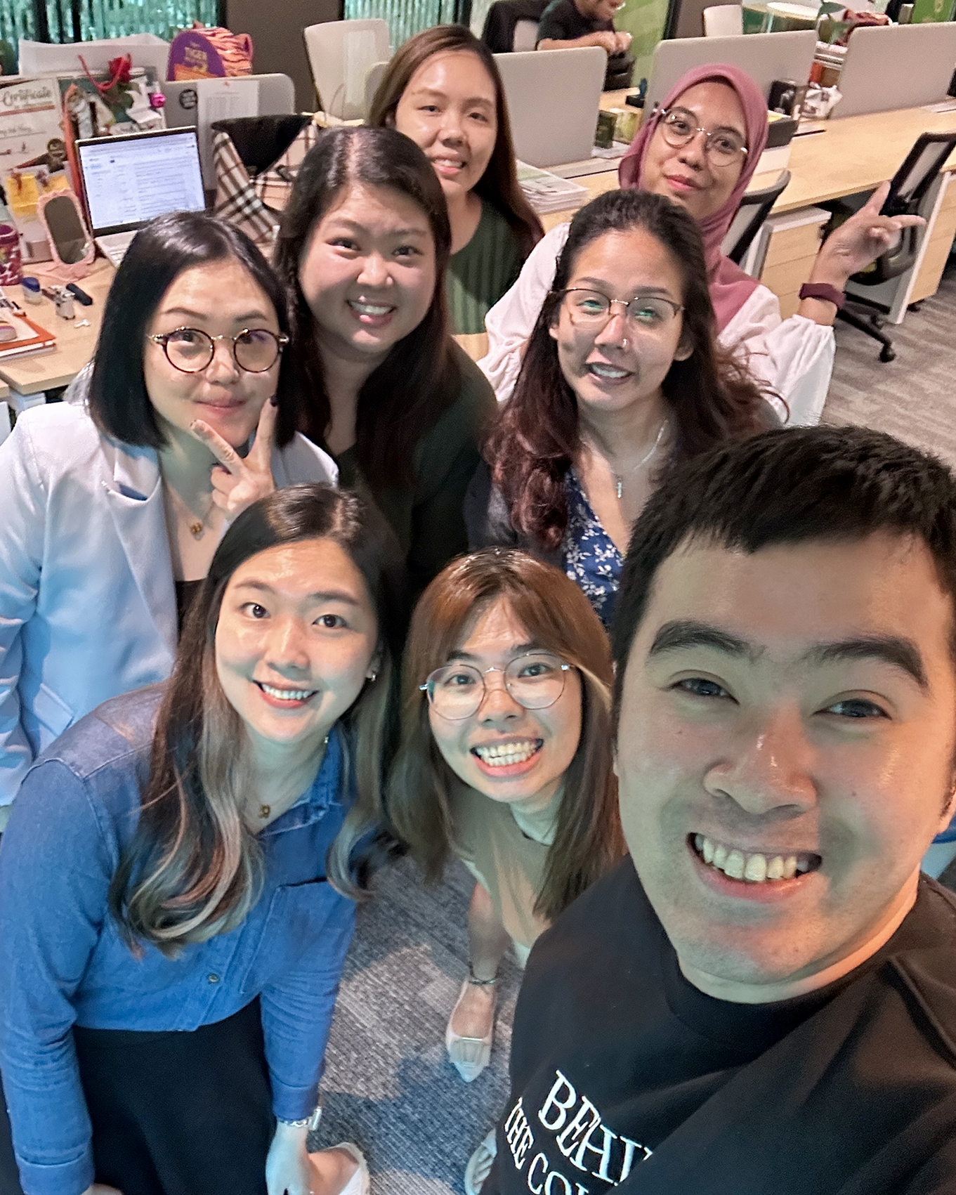 Sze Nie Farewell