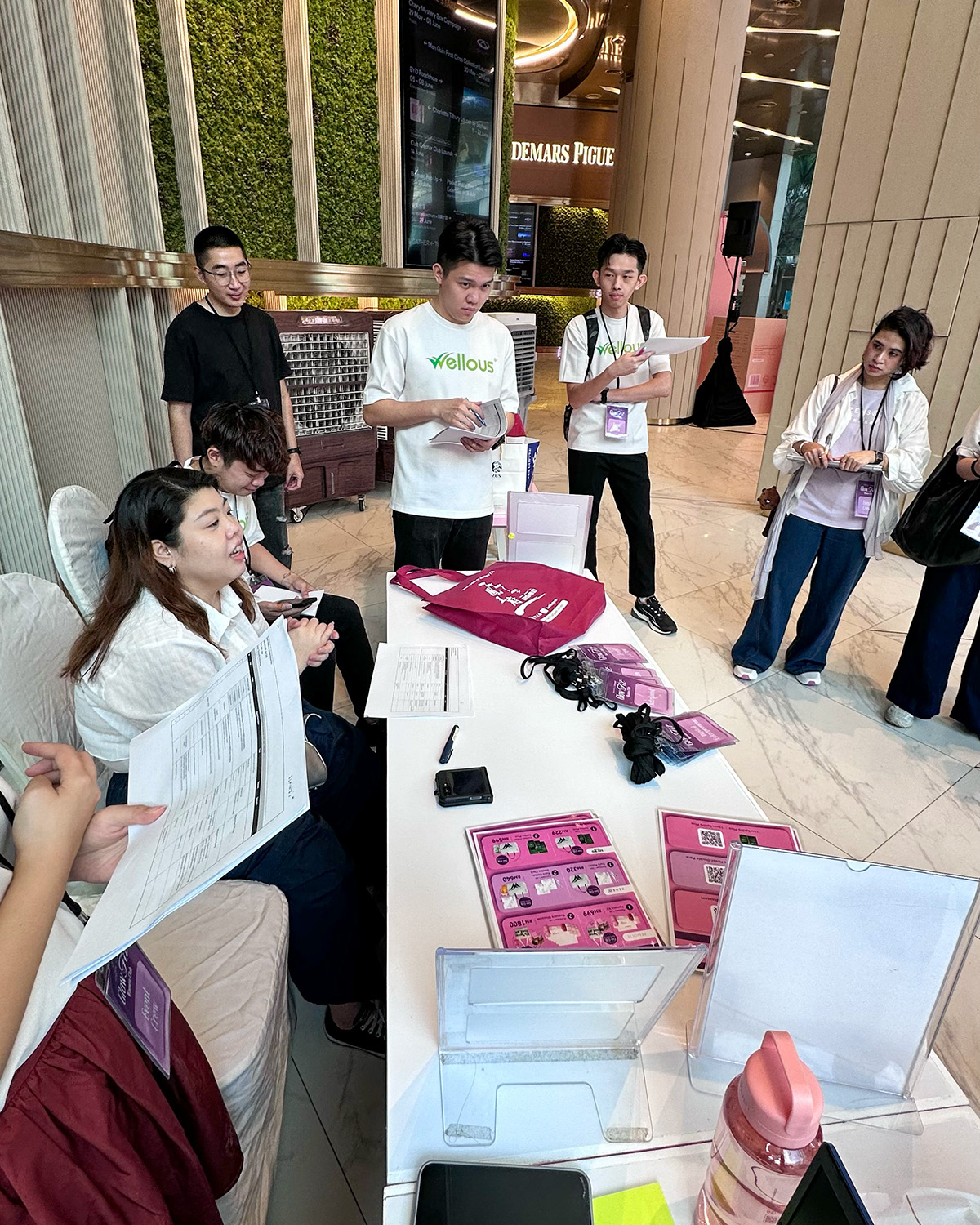 GlowFit Women Club - Crew Briefing